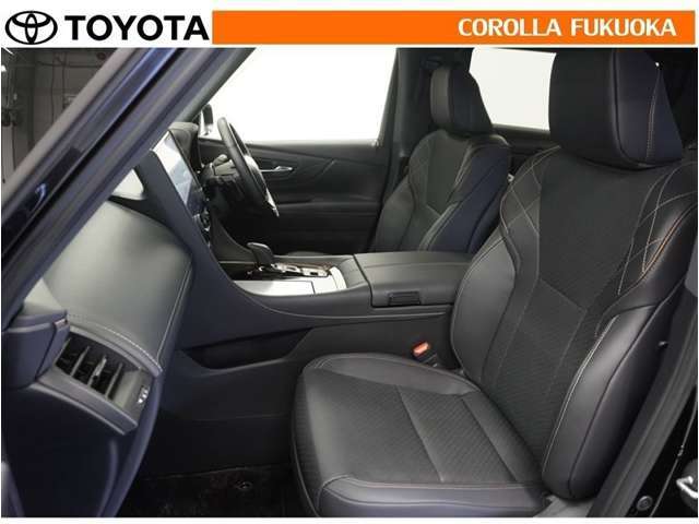 お客様にお座りいただくシートは、手作業で丁寧に洗浄いたしました。