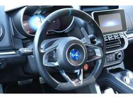 スタッフ全員ポルシェを所有し、各自路線の違う楽しみ方をしております。カスタムイベント受賞歴、スーパー耐久出場歴あり。