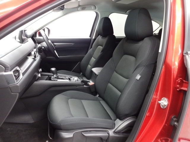 キメが細かく弾力性に富んだ振動吸収ウレタンの採用により、体を包み込んでくれるような心地よいフィット感を実現！