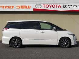 両側パワースライドドア付きだから、狭い駐車スペースなどでの 乗り降りラクラク！小さなお子さまのいるご家庭には嬉しい装備。