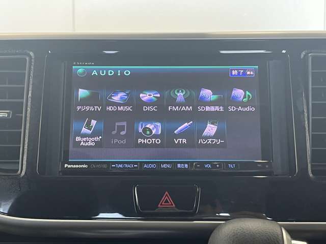 社外SDナビ（CN-H510D）を装着しています。Bluetooth（ブルートゥース）接続/CD・DVD再生/フルセグ視聴など使用できます。