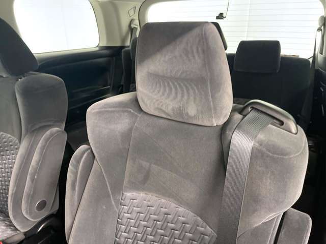 車内洗浄・艶出し・除菌＆消臭と、隅々までまるまるクリーニング！洗浄剤は天然素材のため、肌に優しい仕上がりです。