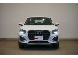 Audi Q2 35 TFSI advanced/LEDヘッドライト/アルミホイール 5ダブルスポークデザイン 7J×17