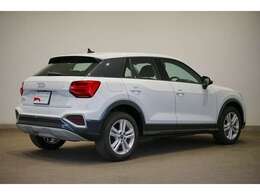 Audi Q2 35 TFSI advanced/LEDヘッドライト/アルミホイール 5ダブルスポークデザイン 7J×17