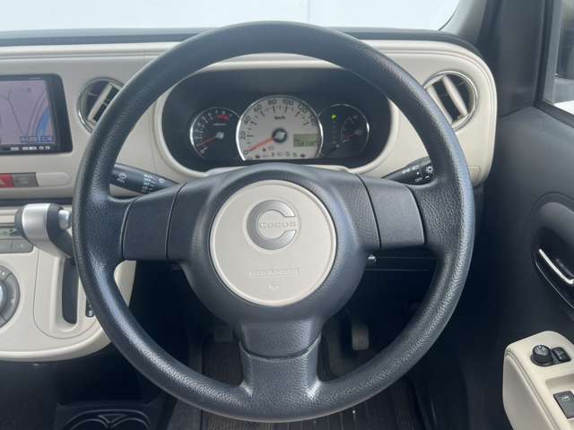 【ステアリング】運転時に毎回握るステアリング、綺麗な状態です。