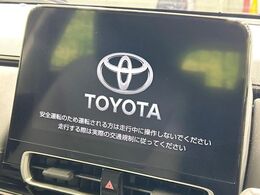 【10.5インチナビ】高級感とインパクトのある大画面ナビを装備。各種オーディオ操作はもちろん、スマホ連携もできる利便性の高いナビです♪