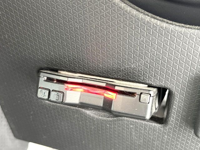【ETC】高速道路の料金所をストレスなく通過！話題のスポットやサービスエリアに多い「スマートIC」利用時は必須のアイテムです。当店でセットアップを実施、ご納車当日からすぐにご利用いただけます！