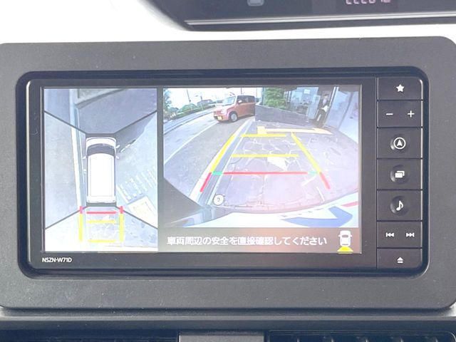 【マルチテレインモニター】車のフロントやサイドのカメラ画像を同時にモニター表示することで、悪路や狭い道を走行時でも周囲の状況確認ができ安心！