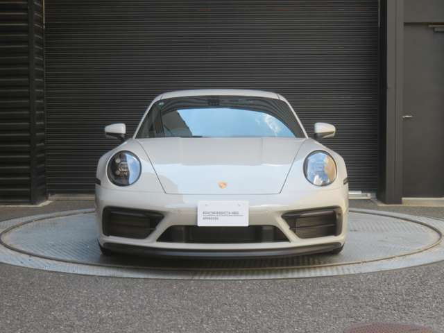 ポルシェセンター西大阪の掲載車両に関するお問い合わせは、フリーダイヤル　0078-6003-119871迄お問い合わせ下さいませ。
