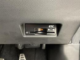 ◆【ETC】有料道路を利用する際に料金所で停止することなく通過できる、ETC車載器（ノンストップ自動料金収受システム機器）が装備されています。セットアップを行うことで利用可能になります。