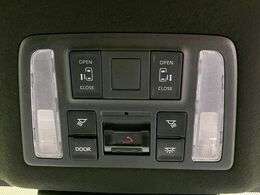 【両側パワースライドドア】スマートキーや運転席のスイッチで後席両側スライドドアの開閉が可能♪電動だから力を入れてドアを開ける必要が無く、小さなお子様でも簡単に開け閉めでき快適です♪