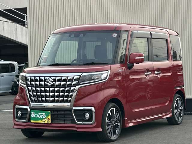 毎日全国の仕入れ先から厳選した車を仕入れております！プロの査定士の検査を受けた車を仕入れ、入庫後も社員が1台1台を走行チェックや状態確認・装備確認などを入念に行います。