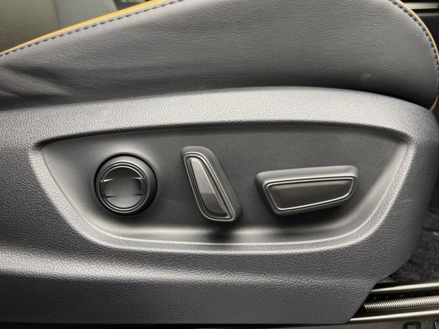 【パワーシート】スイッチ一つで簡単にシートの微調整が可能！電動だから力もいりません！快適なシートポジションにセットして、快適なドライブをお楽しみください。