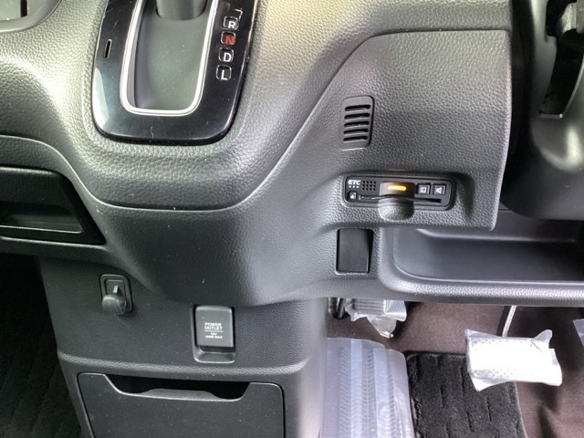 ETC付いてます。ETCが使用可能な道路通行料はキャッシュレスでスマートに走行できます。再セットアップして納車致します。