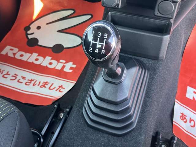 当店では、自社で買取した厳選車両を、多数展示しております。買取直販のため、リーズナブルなお車を多数在庫しております。掘り出し物を探しにいらしてください。