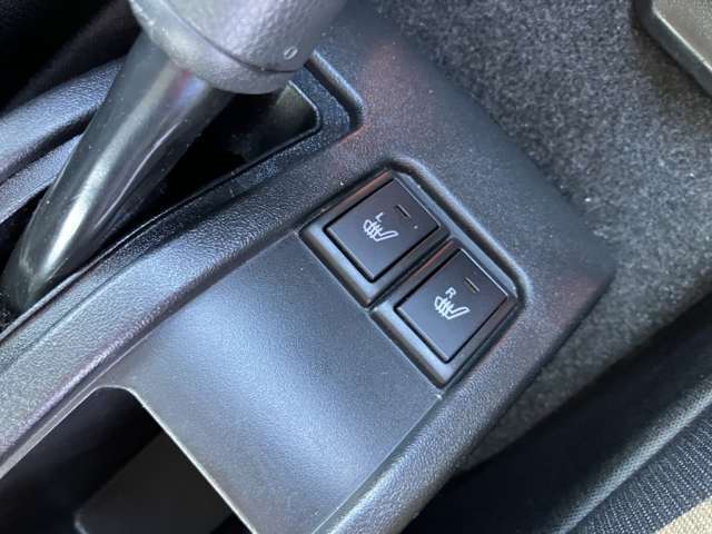 納車整備については、国家資格を持つ、経験豊富な自動車整備士が、納車点検を実施し、不具合箇所を整備した上で納車させていただきます。