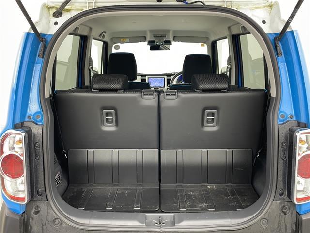 【トランク】積み込みやすくて、たっぷり積める荷室です。シートアレンジできるものは、乗車人数と荷物の量や大きさによってシートを動かすことができるので、より快適なドライブが可能です！