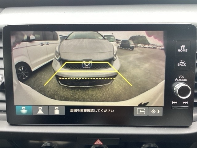 バックカメラも装備しております。車庫入れの苦手なお客様、もうご心配いりません。バックカメラがあれば、ぶつける心配無し？！重宝してくれると思いますよ＾＾