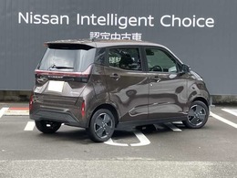 右斜め後ろからのスタイルも素敵ですね★