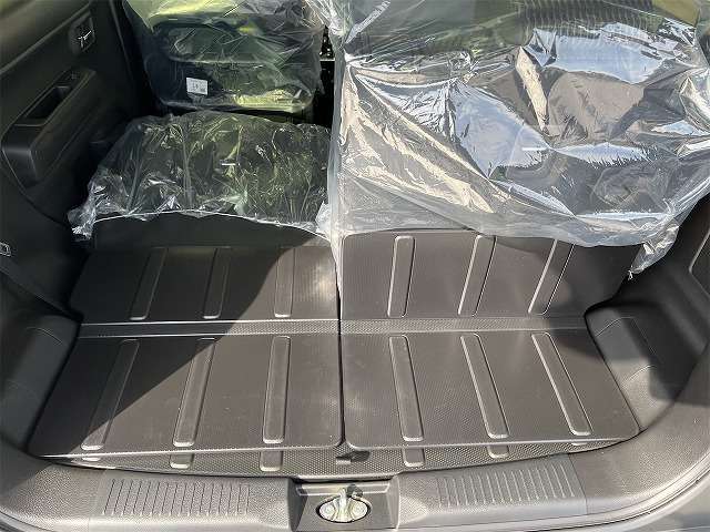 ☆★☆★当社は自社指定整備工場も完備しており、納車前整備や一般車検・点検など、お客様が安心して長くお使い頂ける様にメンテナンス面に対して細かく整備しております。ご納車もご安心下さい☆★☆★