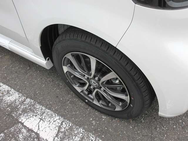 （純正アルミホイール）