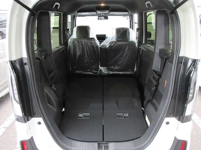 （リアシート格納時）