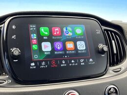 ●Apple　Car　Play：スマホとの有線接続で、ナビ・オーディオ再生などスマホのアプリ機能が画面でも使える便利機能です！