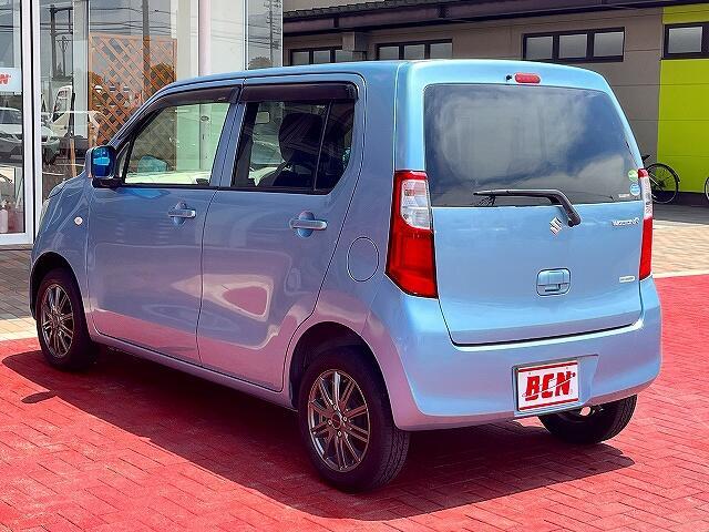 内装はルームクリーニング（室内清掃）後の納車となります♪♪外装ももちろん磨き後の納車となります！！　プロスタッフがまごころ込めて仕上げます！！