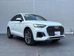 車両装備：Slineパッケージ、プライバシーガラス、コンフォートパッケージ、純正OPアルミホイール19インチ