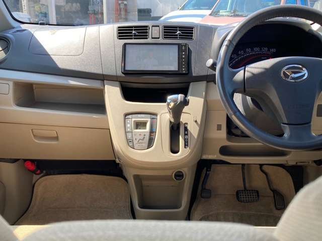 自社工場完備ですので車検、点検、修理、板金などすべてお任せください。タイヤ、オーディオなどの販売もさせて頂いております。是非、ご相談ください。