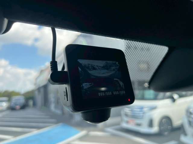 当店は、常時150台以上！しかし、在庫回転が早い為必ず在庫確認をお願い致します。万が一、売約になっていても、当社の買取ネットワークからご希望のお車を探してまいります。