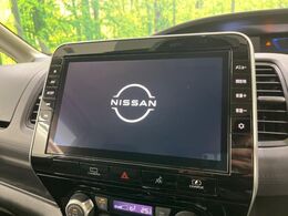 【大画面ナビ】人気の大型10インチナビを装備。存在感のある大画面はインパクト大！ナビ利用時のマップ表示は見やすく、テレビやDVDは臨場感がアップ！いつものドライブがグッと楽しくなります♪