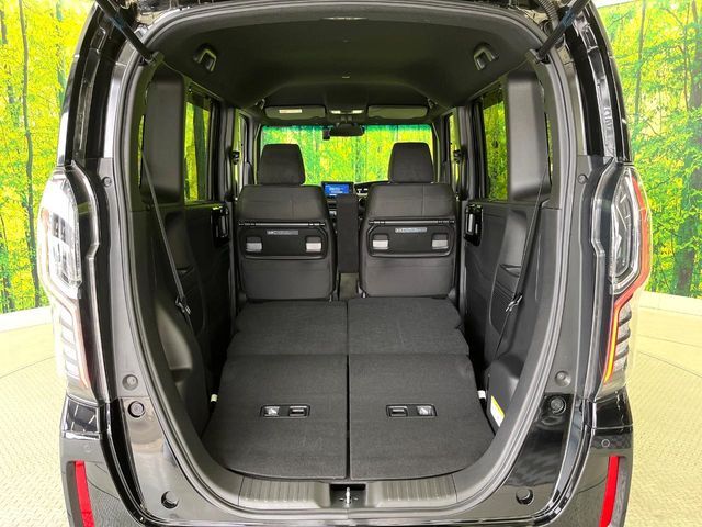 普段のお買い物や通勤、送迎等に十分な荷室スペースを確保しております。セカンドシートを倒すと、大きな荷物の積載も可能です♪