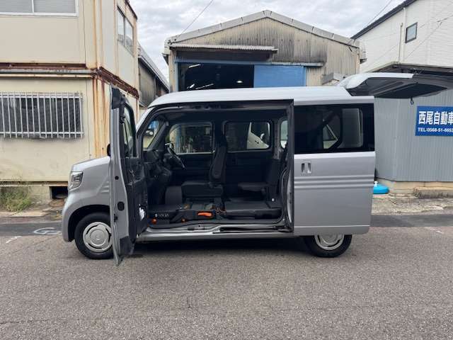 弊社販売車両は、しっかり内装クリーニングを行った状態でご納車させていただきます！