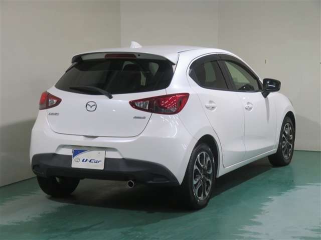 「スマート・シティ・ブレーキ・サポート」搭載。衝突の危険を察知して安全運転をサポートします。