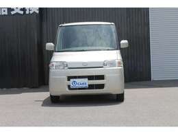 走行距離の少ないタント4WDです。