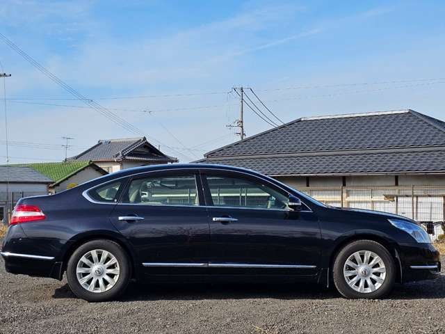 【何でも聞いてください！】車のことよくわからないんだけど・・・。そんな時はスタッフにご相談ください。中古車選びのポイントや、車の特徴など何でもお話いたします！