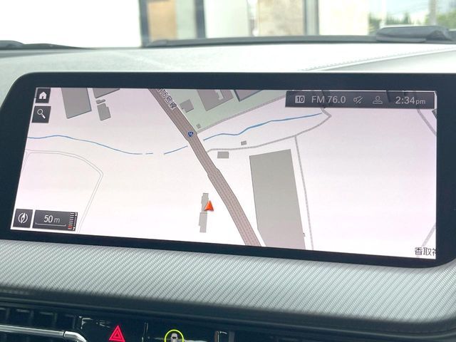 ●BMW純正ナビ:一体感のあるナビは、高級感ある車内を演出してくれます。Bluetooth再生などオーディオ機能も充実しておりますので、運転もより楽しめます♪