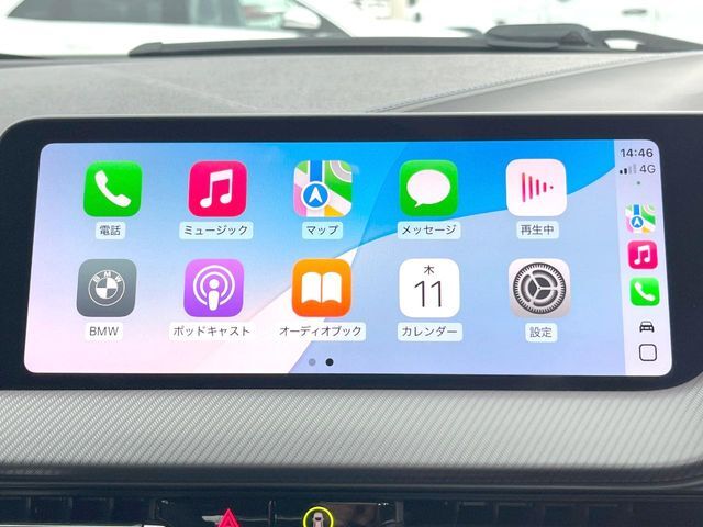 ●Apple　Car　Play：スマホとの有線接続で、ナビ・オーディオ再生などスマホのアプリ機能が画面でも使える便利機能です！