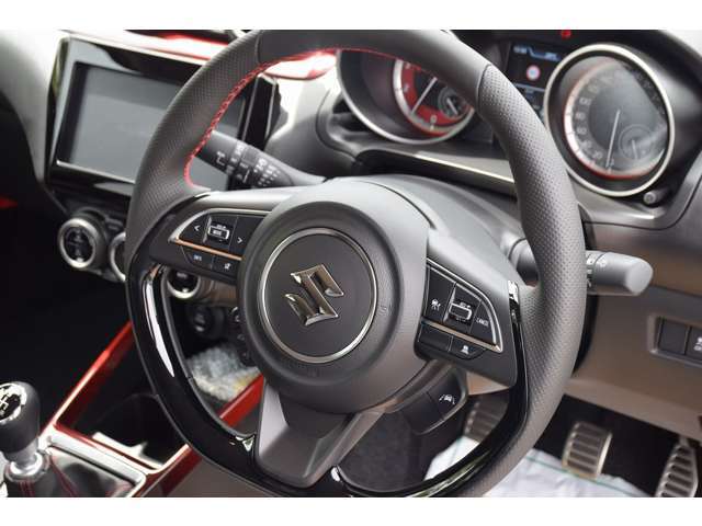 ●SMSでリモート商談用URLを送信させていただきLIVE動画にてお車を確認頂きます！当店からのライブ映像をみながら商談させていただきます。ご相談をしながらでのお見積もりもその場で御提示させて頂きます。