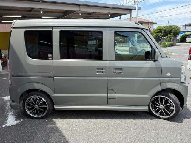 提携認証整備工場完備。車検や点検整備も対応いたします。