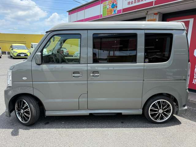 提携認証整備工場完備。車検や点検整備も対応いたします。