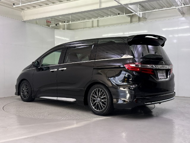 平成27年式のオデッセイアブソルート入庫！！ホンダセンシング搭載車！！無限フルエアロ！！純正フリップダウンモニター！！純正メモリーナビ！！全周囲カメラ！！純正ドライブレコーダー！！ETC！！