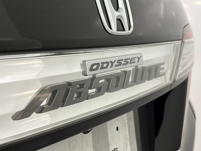 平成27年式のオデッセイアブソルート入庫！！ホンダセンシング搭載車！！無限フルエアロ！！純正フリップダウンモニター！！純正メモリーナビ！！全周囲カメラ！！純正ドライブレコーダー！！ETC！！