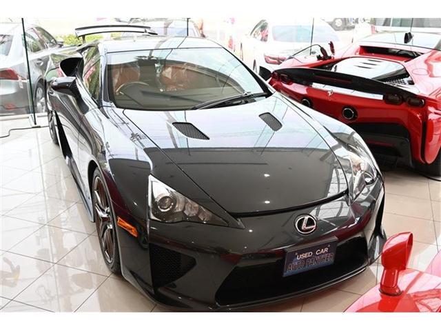 限定車レクサスLFAまたまた入荷しました・（特殊車輛のためお電話・メールでのお見積りを承っておりません、詳細につきましてはお手数ですがご予約の上、ご来店をお願い致します）
