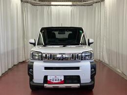 タフでスクエアなスタイル