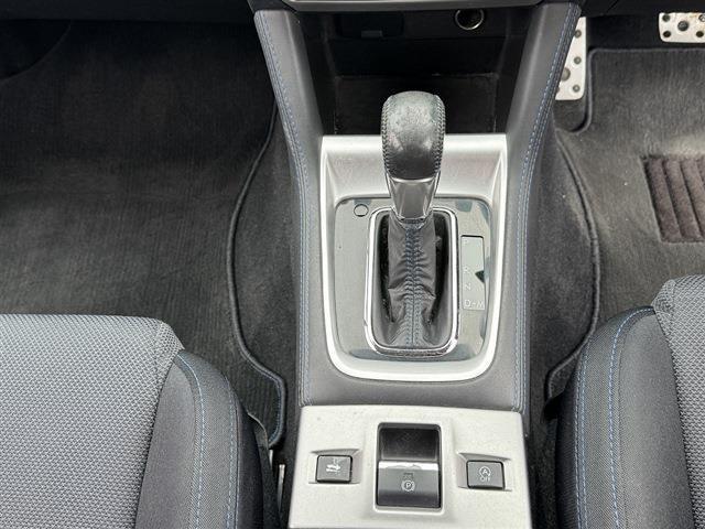 アイサイト・フルセグナビ・バックカメラ・BTオーディオ・ETC・USB・スマキー・パワーシート・LEDヘッドライト・純正18AW・ステアシフト・革ステア・アイドリングストップ・ドアバイザー