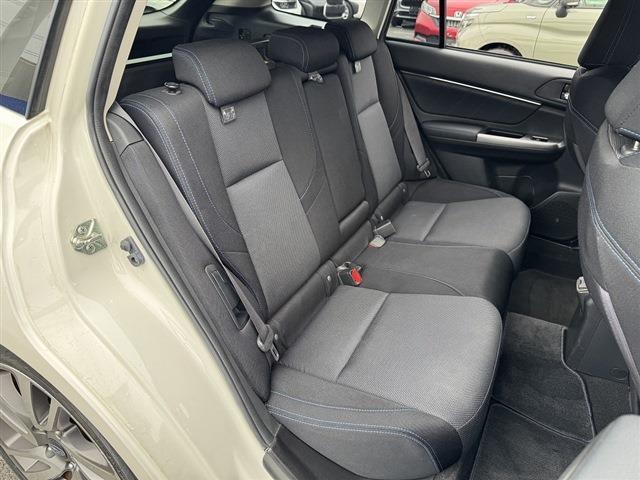 アイサイト・フルセグナビ・バックカメラ・BTオーディオ・ETC・USB・スマキー・パワーシート・LEDヘッドライト・純正18AW・ステアシフト・革ステア・アイドリングストップ・ドアバイザー