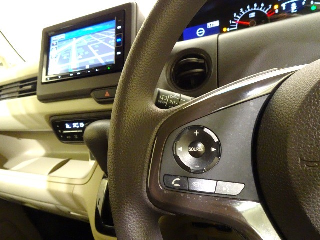 オーディオ操作リモコン付きです♪