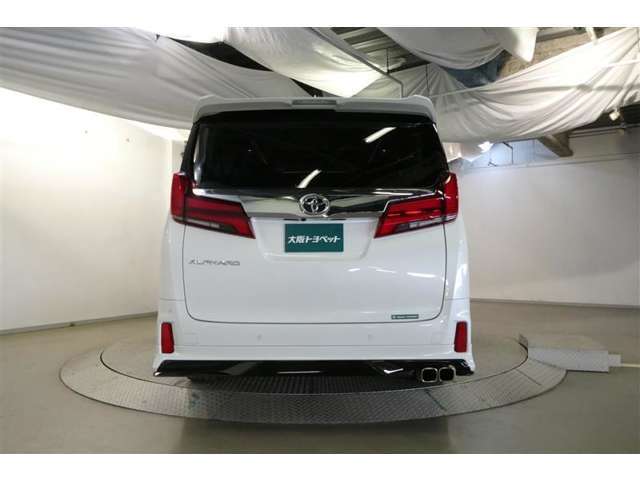 当社でご購入頂いた全ての車両はご納車前、エンジンオイル交換・ワイパーゴム・ブレーキ点検・調整・その他確認の上ご納車いたします。